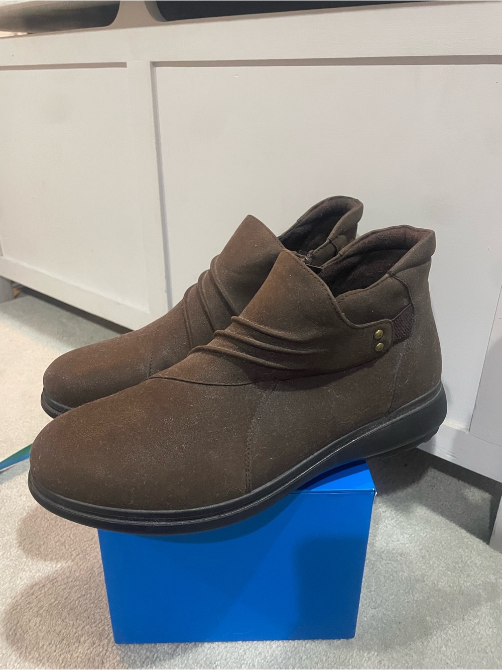 easy street Brown Women's Casual Ankle Booties